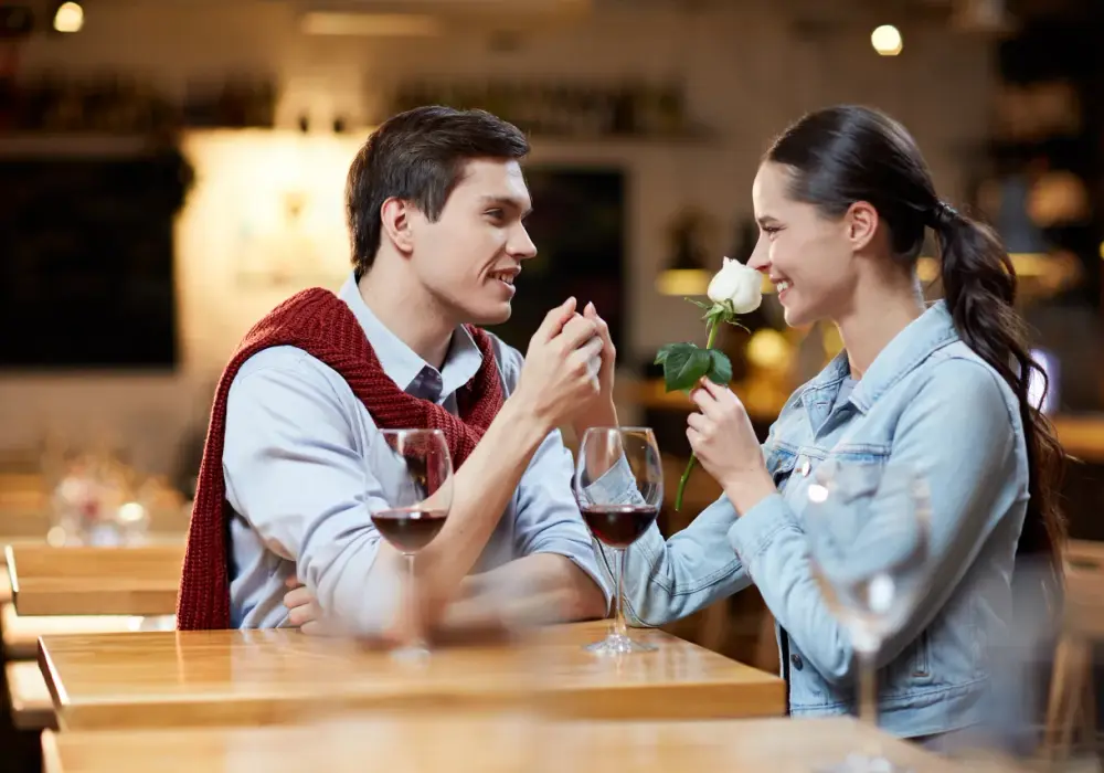 Cyfrowy detoks serca: Dlaczego pokolenie Z w Warszawie wraca do speed-datingu?