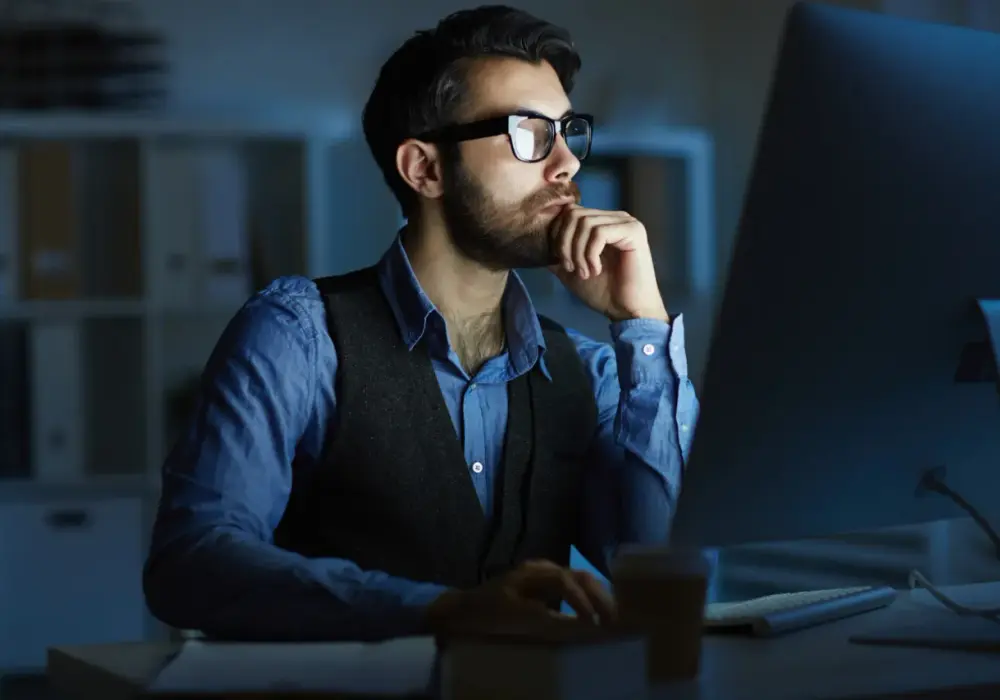 Dlaczego specjaliści IT w Polsce wybierają zagraniczne kontrakty zdalne?