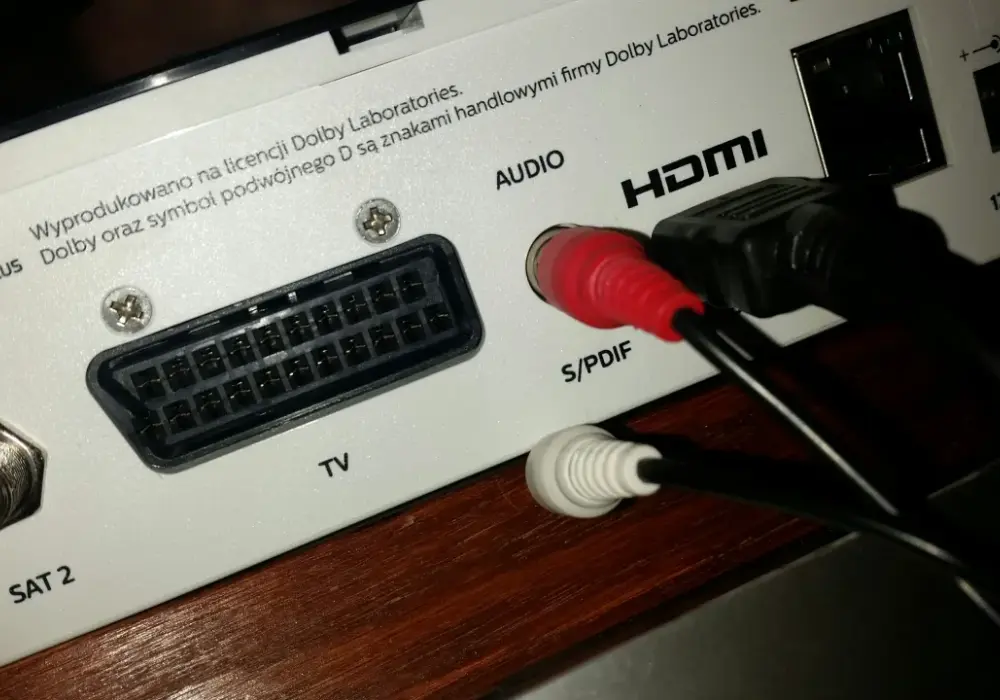 Premiumbox+ podłączony do kina domowego: prosta instrukcja krok po kroku