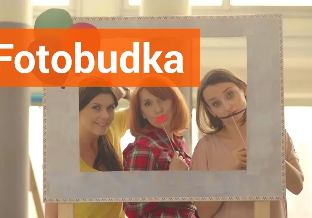 Jak łatwo zrobić fotobudkę z kartonu - krok po kroku z poradami