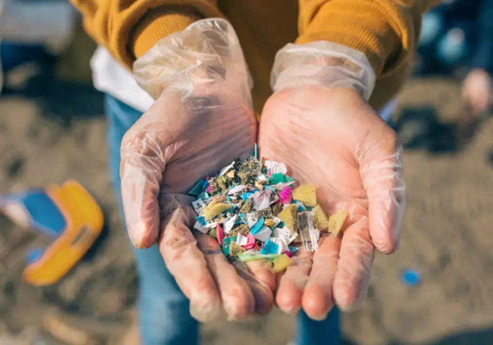 Mikroplastik w kosmetykach - jak go rozpoznać i czym zastąpić?