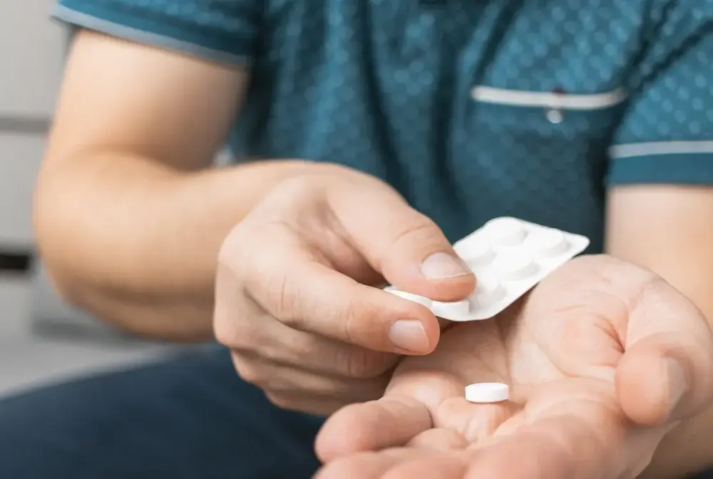 Czy suplementy szkodzą wątrobie? Odkryj, które mogą być niebezpieczne