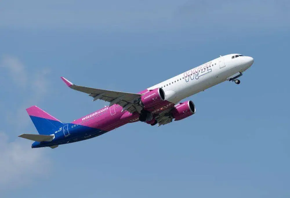 Wizz Air ile można przewieźć alkoholu? Oto ważne zasady i limity