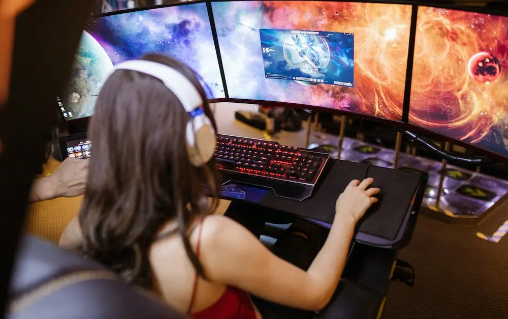 E-sport: Równość płci i integracja kobiet - wyzwania i możliwości