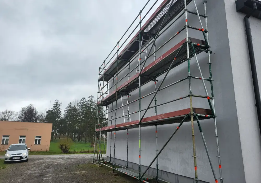 Monter rusztowań Płock - jak znaleźć dobrze płatną pracę w branży?