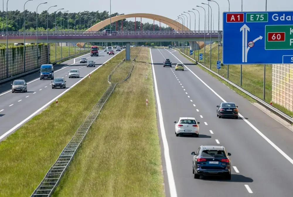 Czy w wakacje autostrady są płatne? Zaskakujące zmiany w opłatach