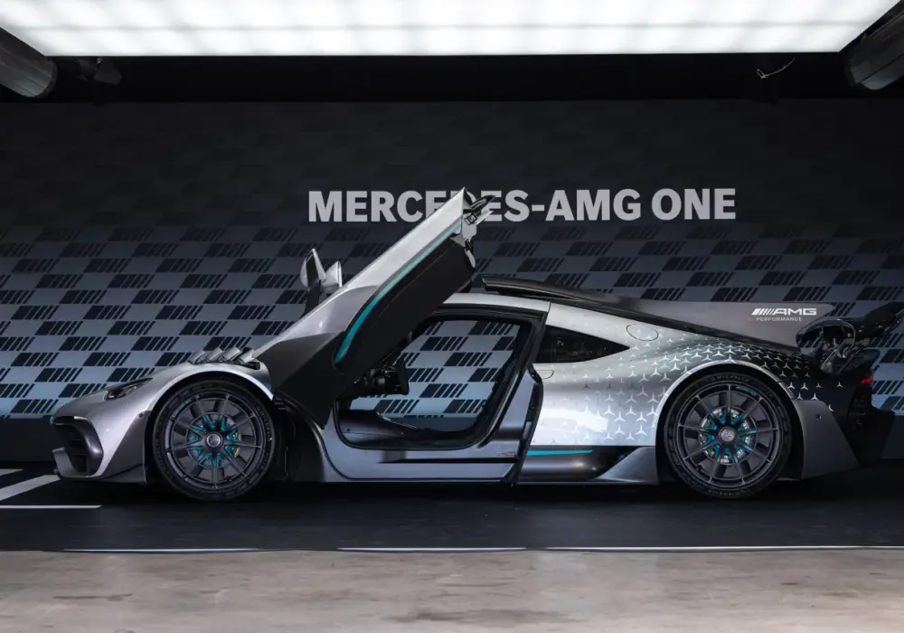 Mercedes-AMG ONE - Jak działa silnik i napęd z Formuły 1?