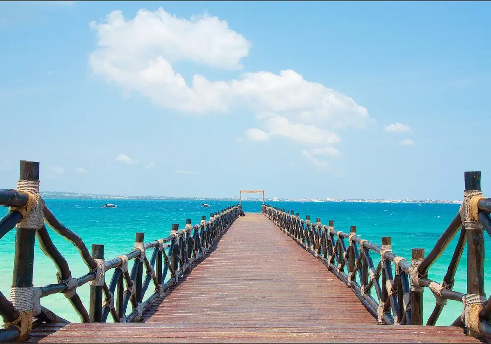 Ile trwa lot na Zanzibar? Sprawdź czas podróży z Polski