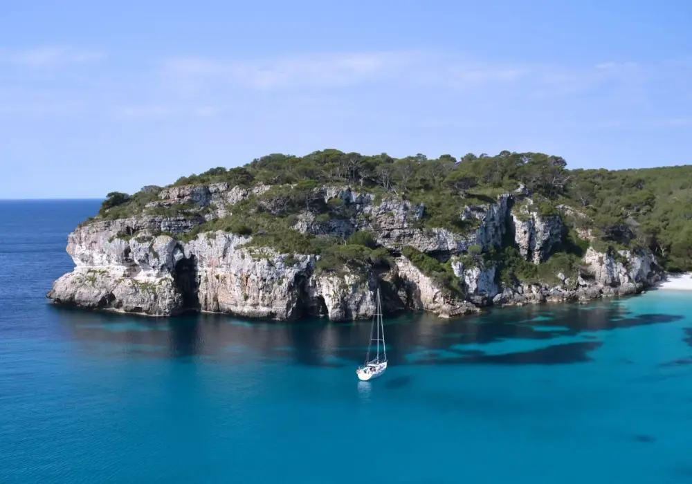 Majorka - największa wyspa Balearów - Co zobaczyć i kiedy jechać?
