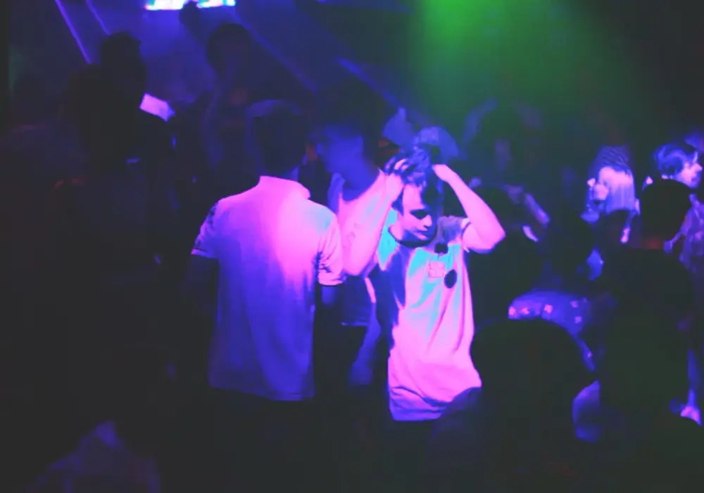 Dlaczego klub Twierdza w Krakowie przyciąga tłumy każdej nocy?