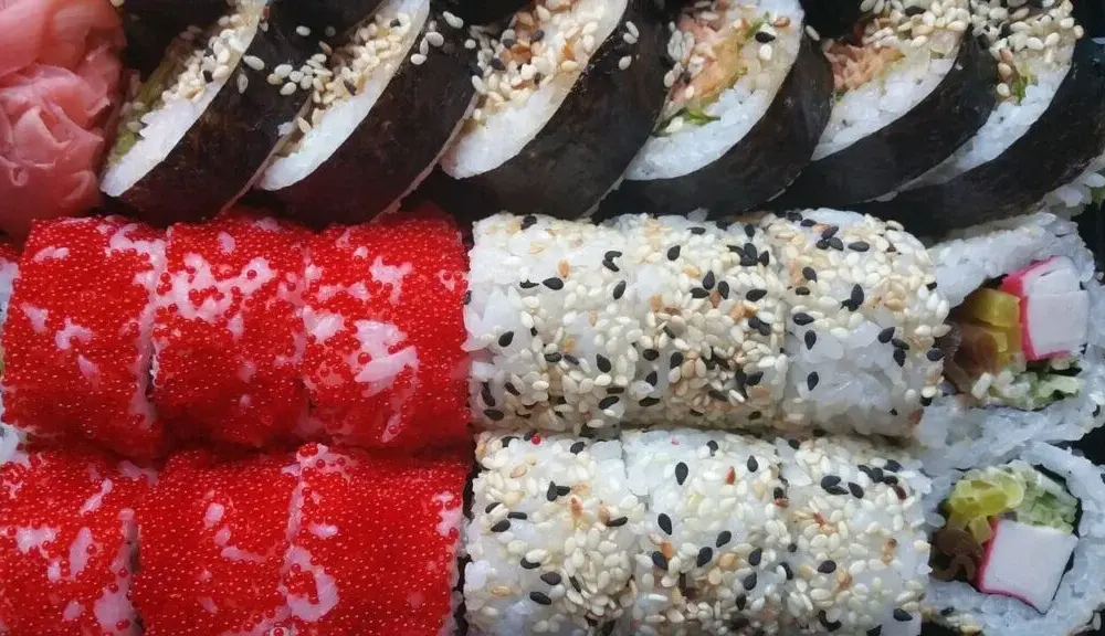 Co się daje do sushi? Składniki, które musisz znać, by uniknąć błędów