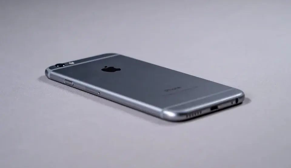 Wymiana baterii iPhone 6s w Cortland - uniknij problemów z urządzeniem
