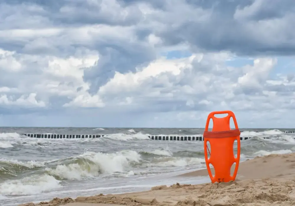 Flagi na plaży - Zrozum kolory, uniknij błędów!