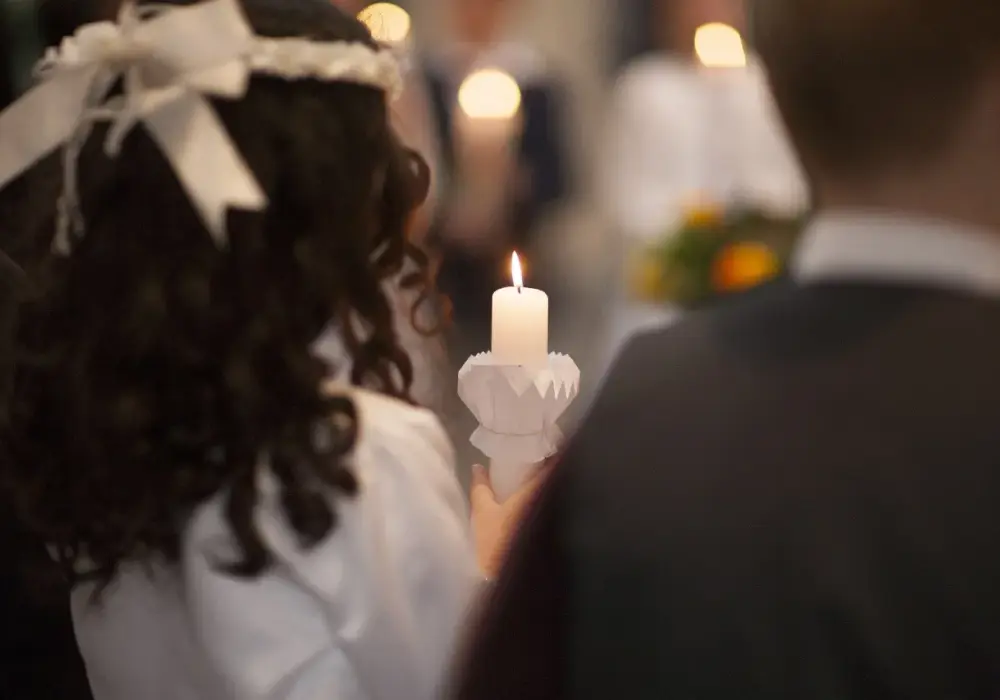 Co robi chrzestny na komunii? Obowiązki i ważne wsparcie dla dziecka