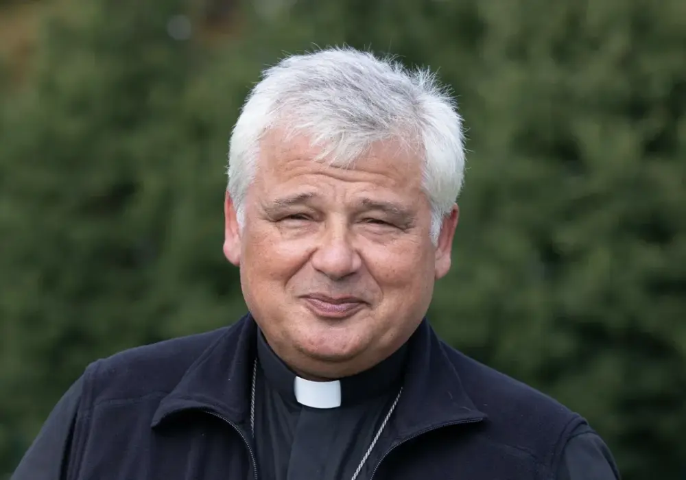 Jałmużnik papieski - kim jest i jak pomaga ubogim?