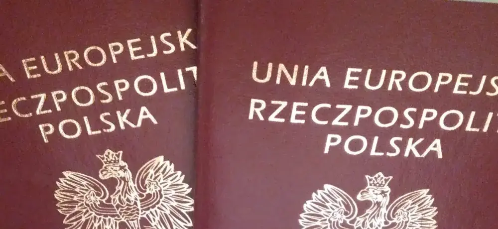 Jak sprawdzić ważność polskiego paszportu online? Szybki poradnik