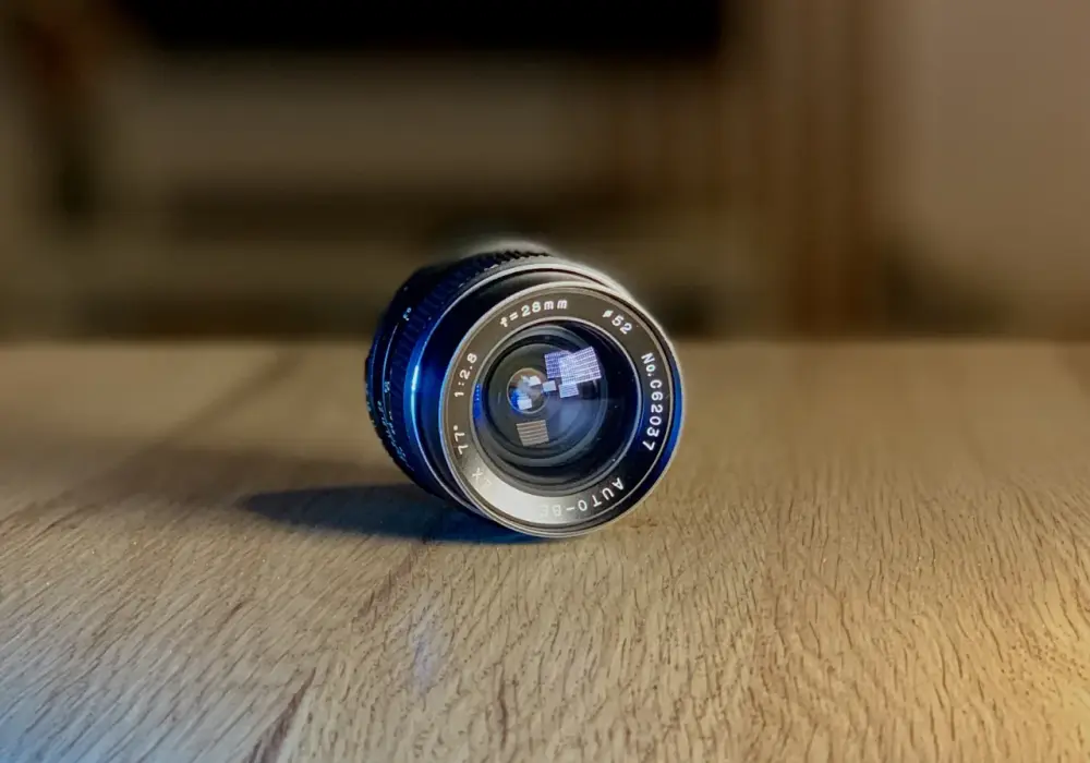 Jaki obiektyw M42 28mm wybrać? Najlepsze modele i ich wady