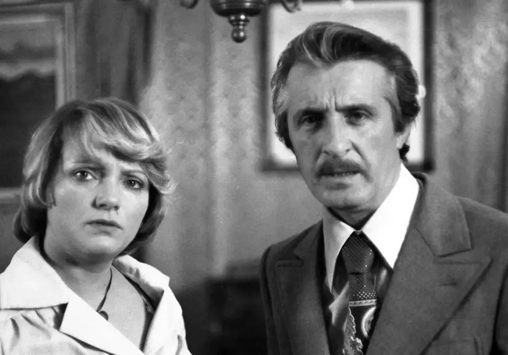 Czterdziestolatek obsada - Kto naprawdę tworzył kultowy serial?