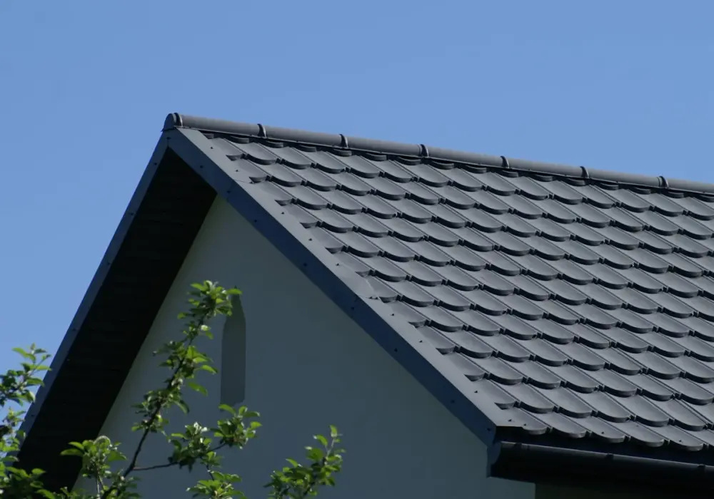 Jak obliczyć powierzchnię dachu dwuspadowego - oszczędź na materiałach