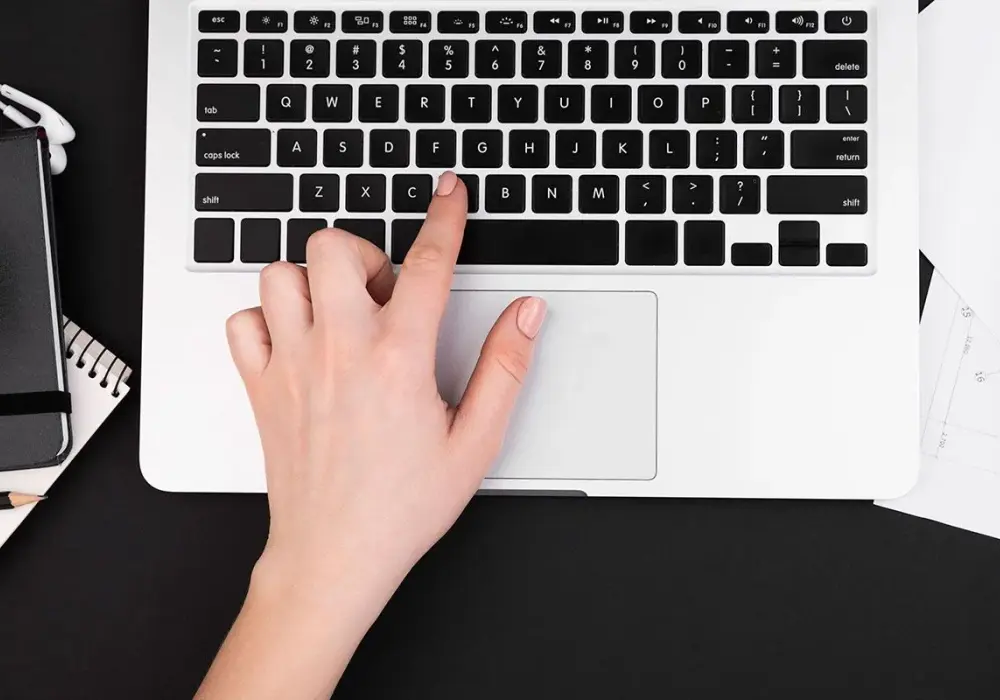 Klawiatura w laptopie nie działa - Odblokuj ją szybko!