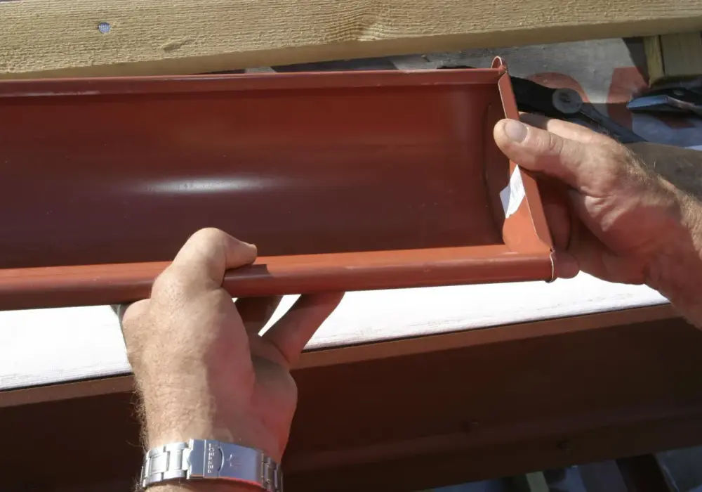 Montaż rynien PCV - Jak uniknąć błędów? Poradnik DIY