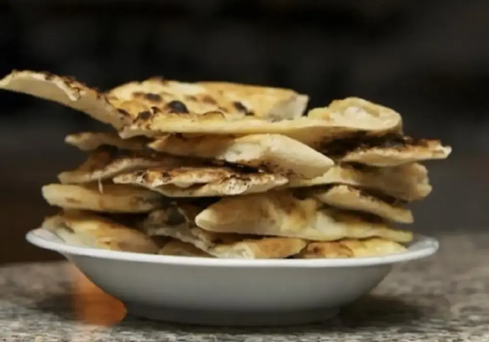Przerośnięte ciasto na pizzę? Uratuj je lub wykorzystaj kreatywnie!