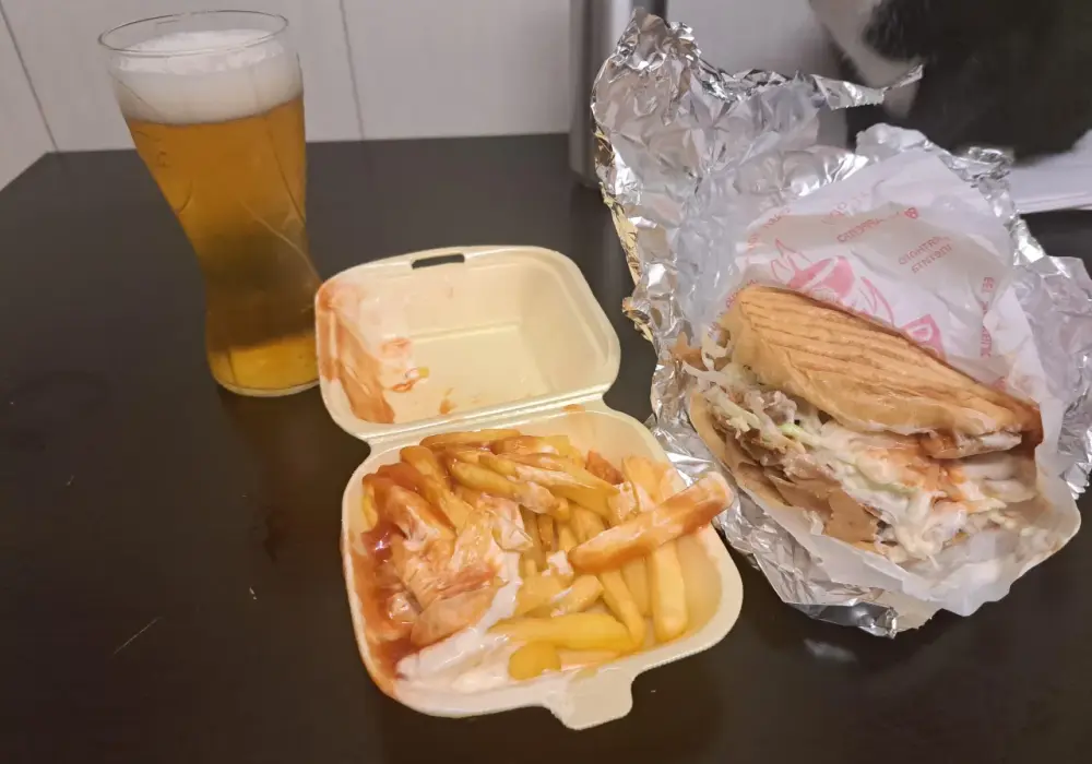 Ile kcal ma kebab w picie? Zaskakujące fakty o kaloriach!