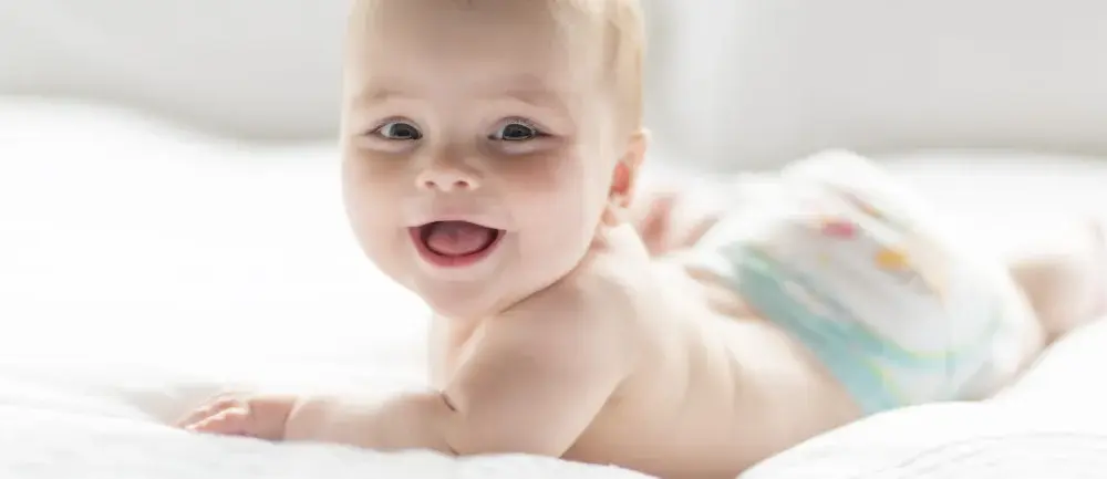 Ile pampersów zużywa niemowlę? Oszczędź pieniądze i uniknij wpadek!