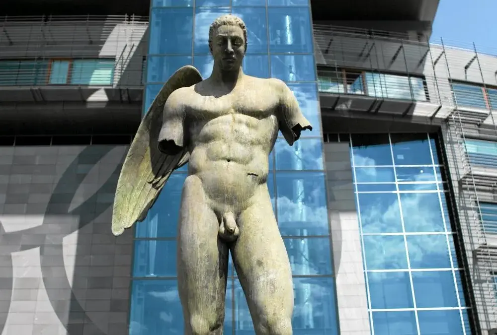 Igor Mitoraj w Piazza Armerina: rzeźby, które zmieniają spojrzenie na sztukę