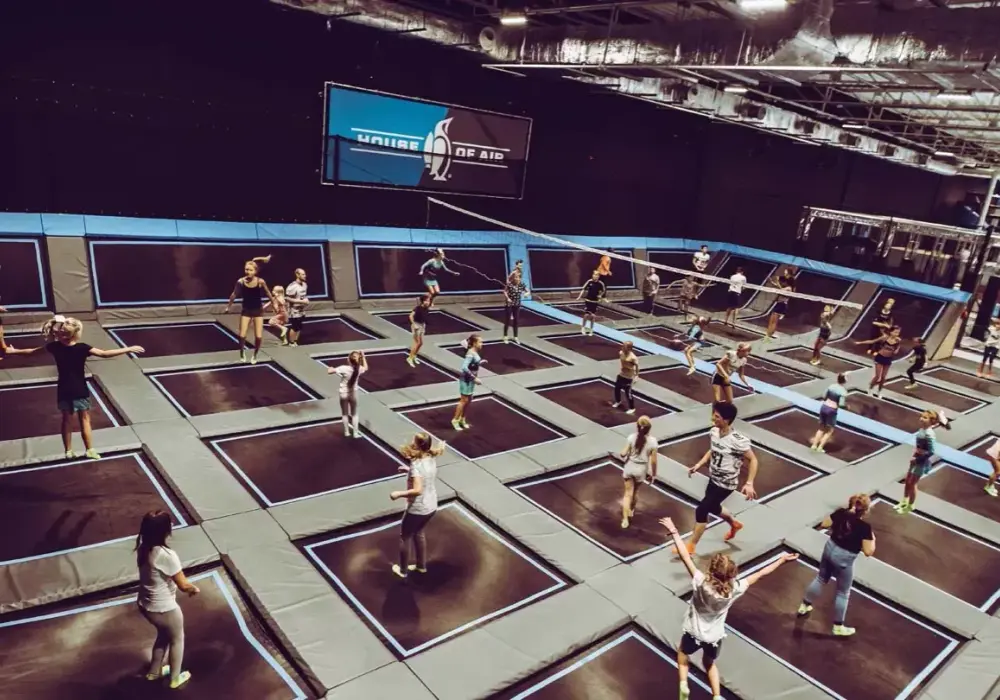 House of Air Gliwice: Park trampolin, cennik, atrakcje, urodziny