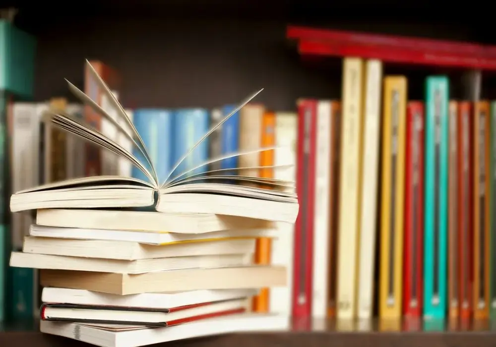 Teoria literatury – co to jest i dlaczego ma znaczenie w literaturze