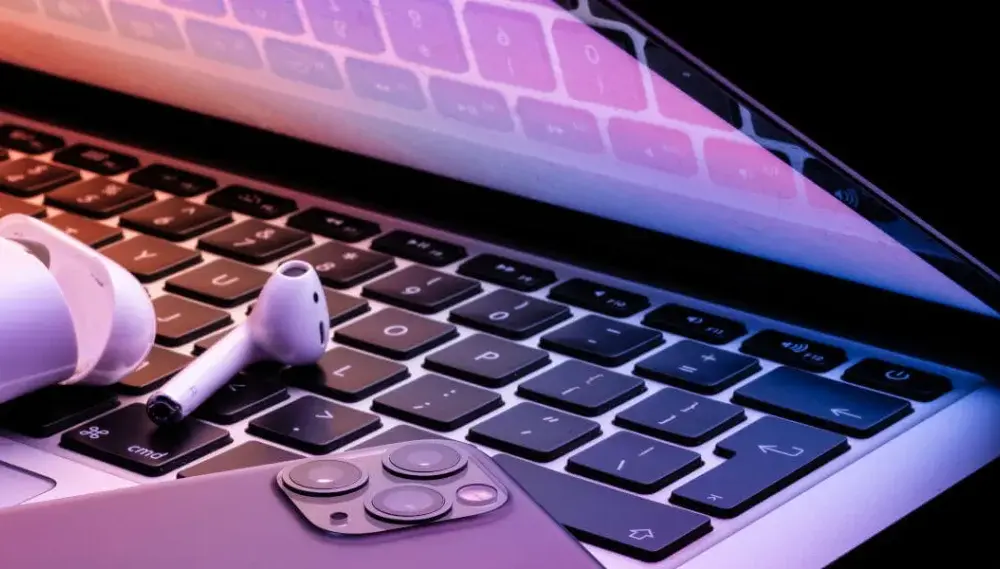Jak podłączyć AirPods do laptopa - proste kroki i porady