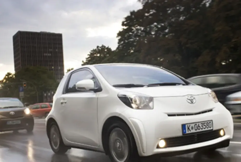 Toyota iQ – mała, sprytna, ale czy warto kupić? Poradnik