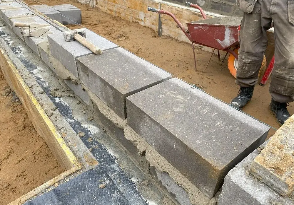 Zaprawa do bloczków betonowych - wszystko co musisz wiedzieć o proporcjach