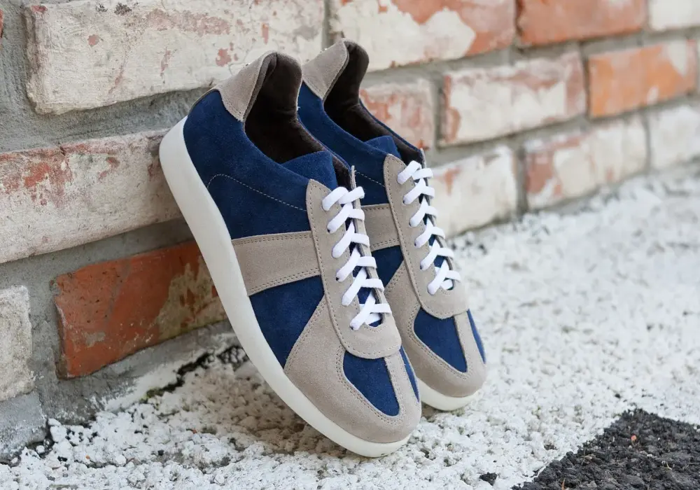 Damskie sneakersy a zdrowie stóp – na co zwrócić uwagę przy zakupie?
