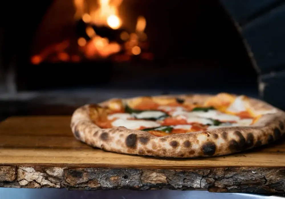 Ile pizz dziennie sprzedaje pizzeria? Odkryj zaskakujące liczby!