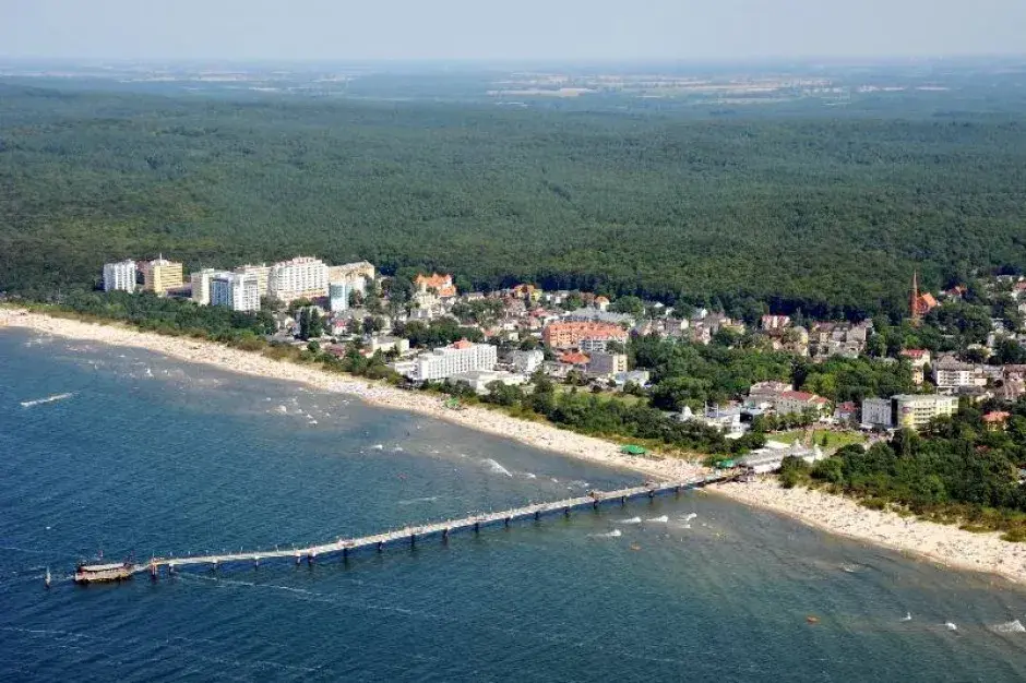 Kołobrzeg czy Świnoujście - który kurort jest lepszym wyborem?