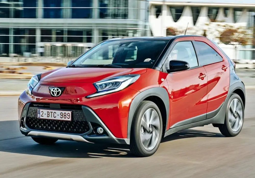 Ile kosztuje Toyota Aygo? Sprawdź ceny nowych i używanych modeli teraz!