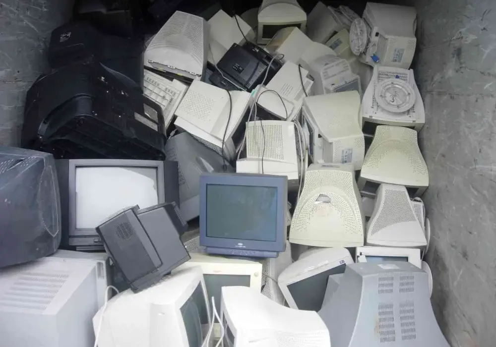 Gdzie wyrzucić elektrośmieci i uniknąć kary za nieodpowiednią utylizację