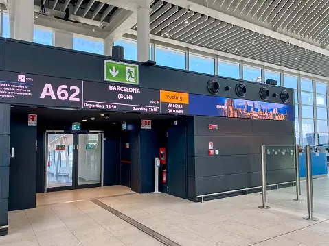 Co znaczy gate na lotnisku? Kluczowe informacje, które musisz znać