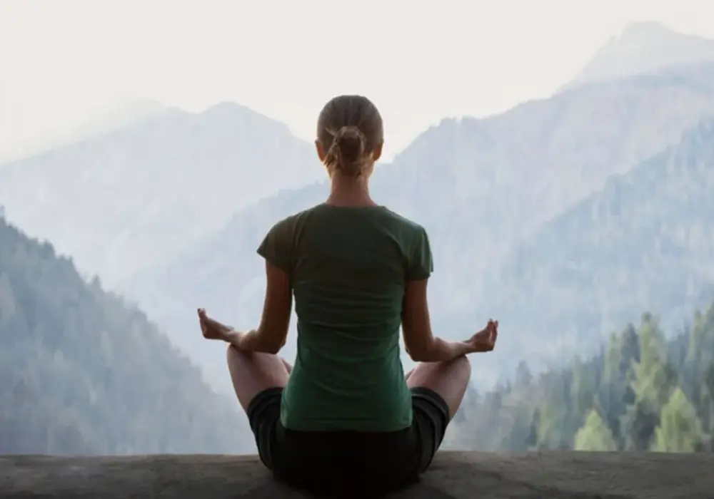 Mindfulness jako terapia: Jak praktyki uważności pomagają w codziennym stresie?