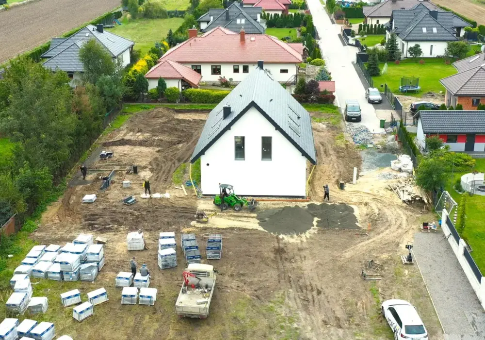Jak zrobić podjazd betonowy krok po kroku – uniknij błędów i zaoszczędź pieniądze