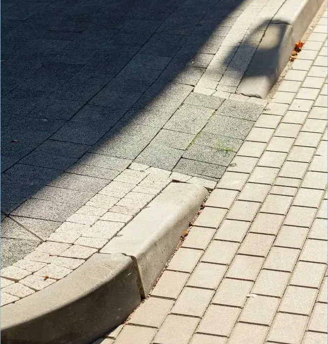 Jaki spadek na kostce brukowej? Poznaj idealne nachylenie