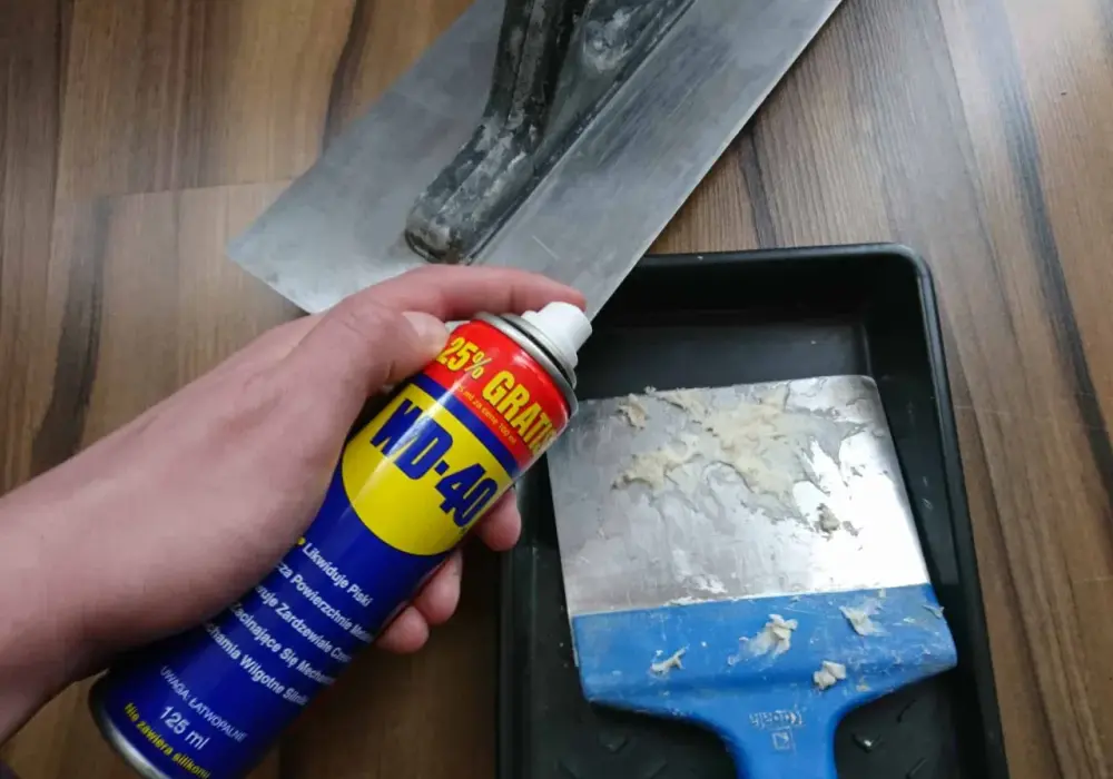 Jak usunąć zaschnięty beton? Skuteczne metody i niezbędne narzędzia