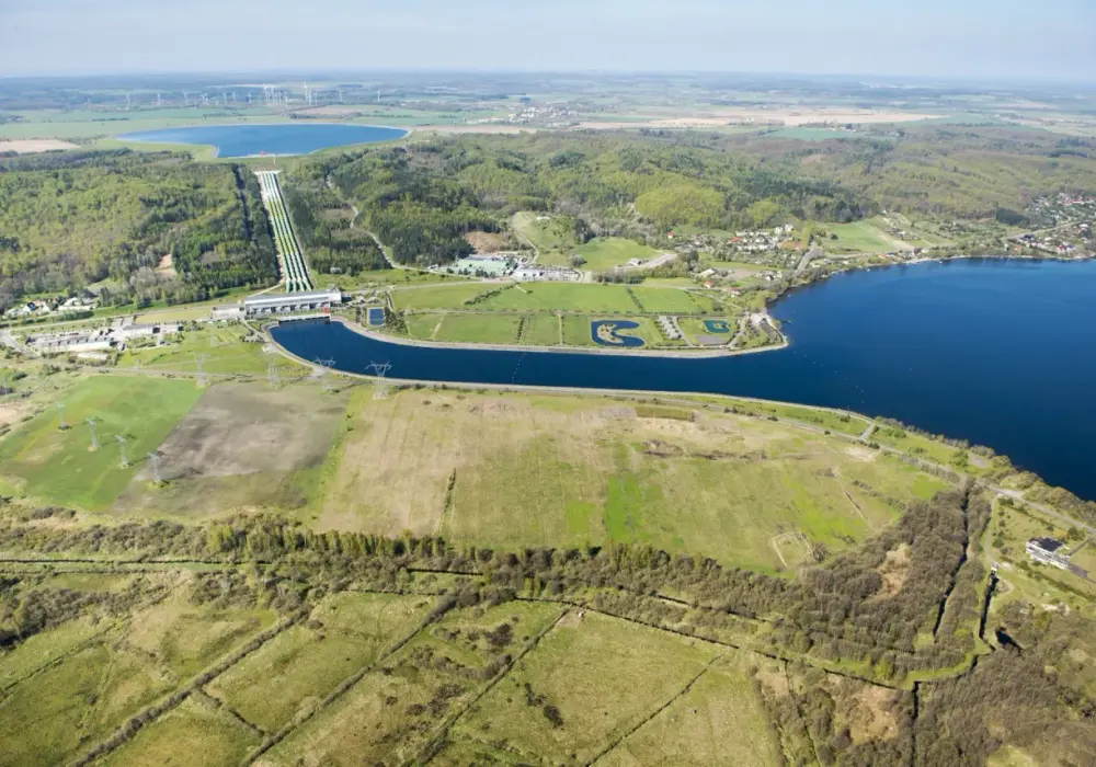 Jak działa elektrownia wodna Żarnowiec - tajemnice energii szczytowo-pompowej