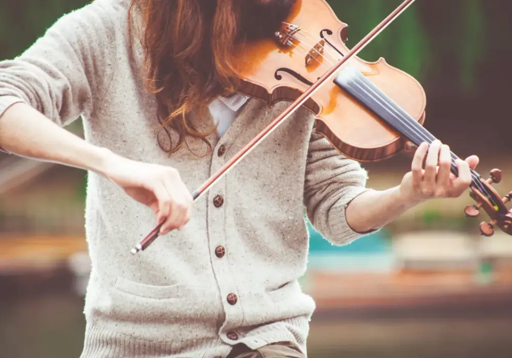 Jak grają skrzypce – nauka podstawowych technik i sekretów instrumentu