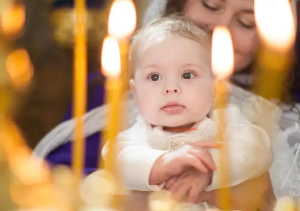 Czy w adwencie można chrzcić dziecko? Przepisy i zwyczaje parafialne