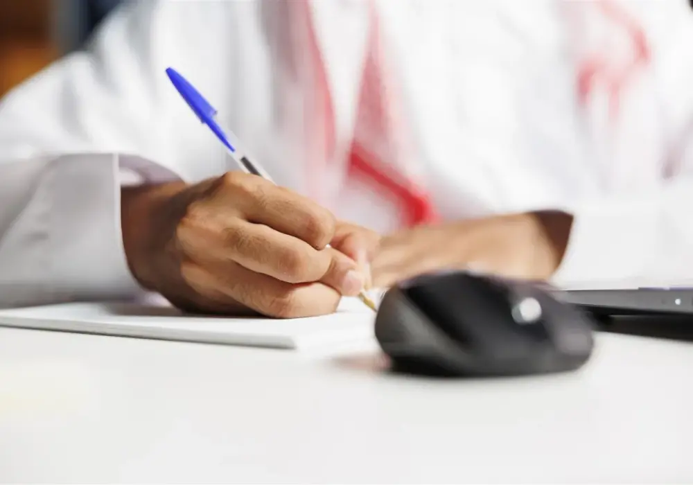 Jak przygotować się do obrony doktoratu – prezentacja, pytania komisji i strategia odpowiedzi
