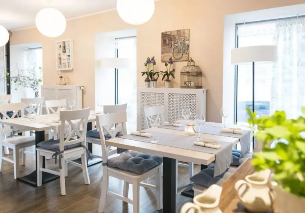 Gdzie zjeść w Opolu? Sprawdź najlepsze restauracje i lokalne smaki!