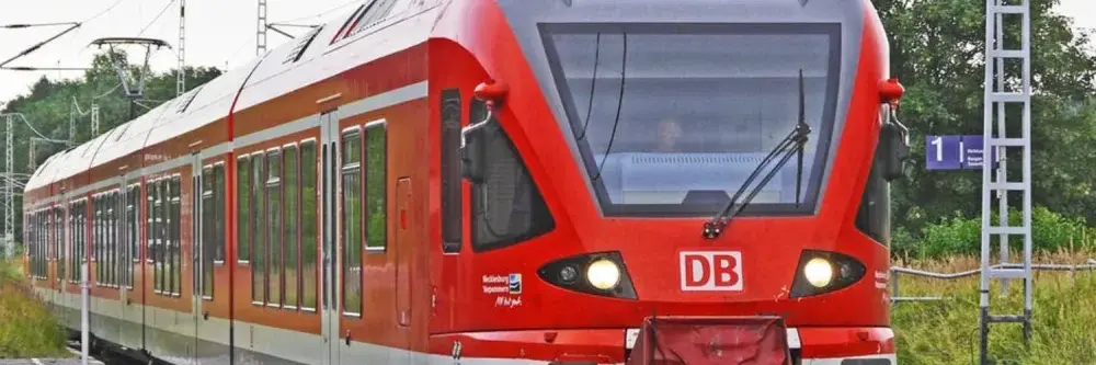 Ile zarabia maszynista Intercity? Odkryj prawdziwe zarobki i więcej